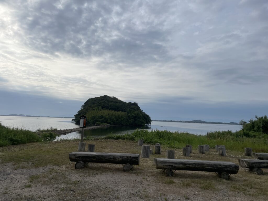 弁慶島。中海と空と美しい景色だ。